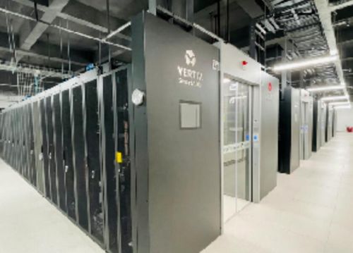 重构基础设施热管理系统 维谛技术Vertiv AI综合节能改造重塑空调系统设备效率